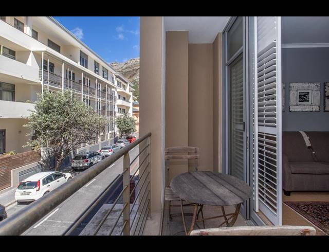 1 BEDROOM PROPERTY TO RENT IN MUIZENBERG